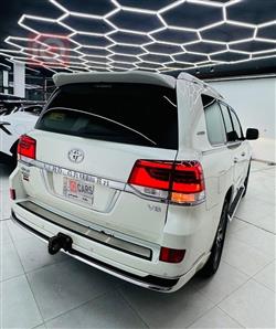 تويوتا لاندكروزر